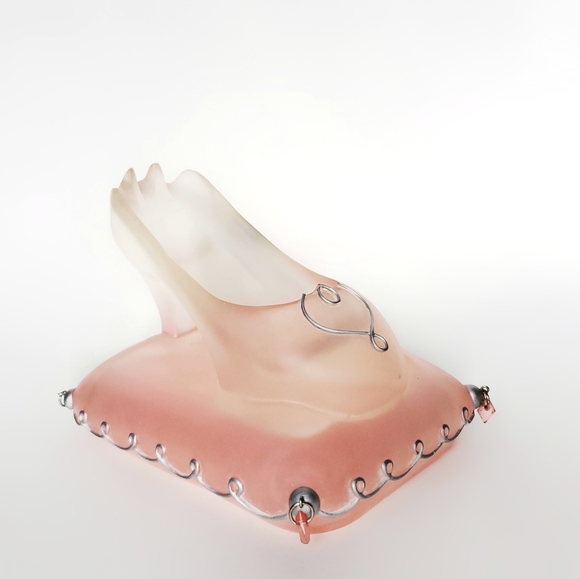 Shoe And Pillow Statue, Vtg Disney Princess Decoration, Pink Cinderella Resin - Picture 3 of 9